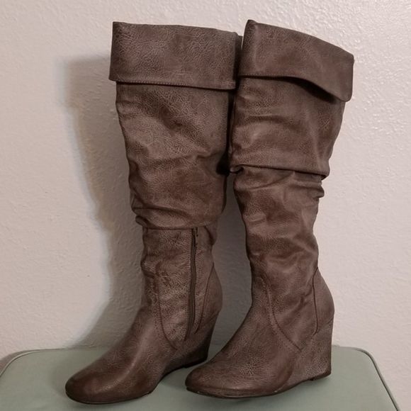 Foldover Top Wedge Heel Boots Size 